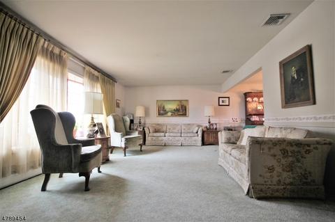 36 Kossuth Pl, Wayne, NJ 07470 photo 5