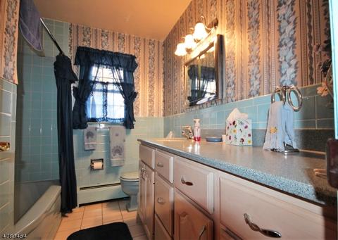 36 Kossuth Pl, Wayne, NJ 07470 photo 10