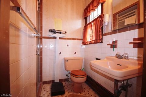 36 Kossuth Pl, Wayne, NJ 07470 photo 15