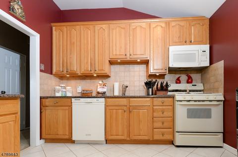 58 Highview Ter, Dover, NJ 07801 photo 7