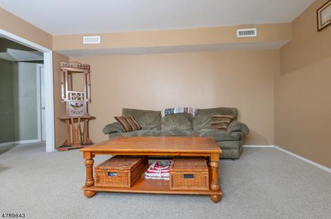 58 Highview Ter, Dover, NJ 07801 photo 17