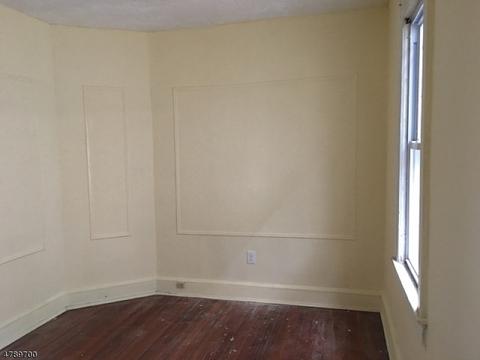 210 E 9th Ave, Roselle, NJ 07203 photo 9