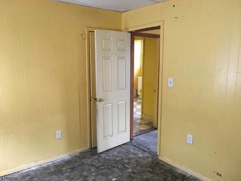 210 E 9th Ave, Roselle, NJ 07203 photo 21