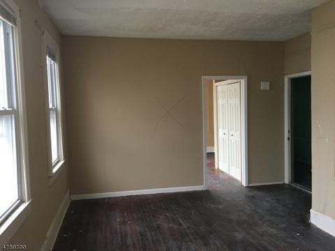 210 E 9th Ave, Roselle, NJ 07203 photo 15