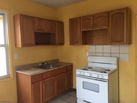 210 E 9th Ave, Roselle, NJ 07203 photo 19