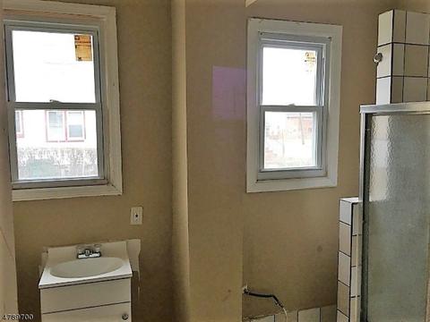210 E 9th Ave, Roselle, NJ 07203 photo 12