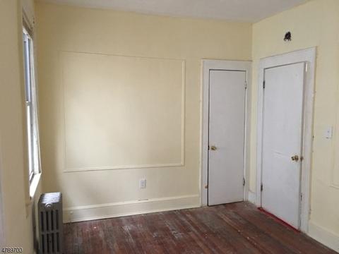 210 E 9th Ave, Roselle, NJ 07203 photo 8