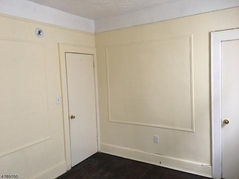 210 E 9th Ave, Roselle, NJ 07203 photo 7