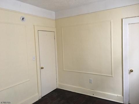 210 E 9th Ave, Roselle, NJ 07203 photo 22