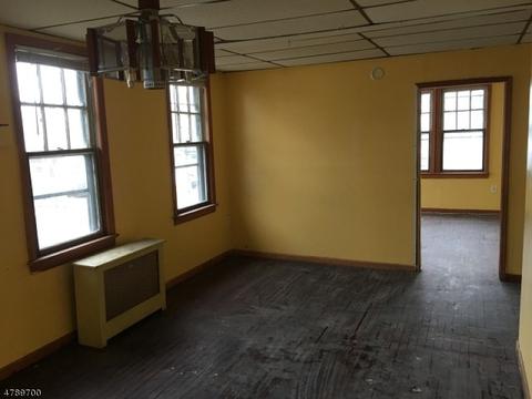 210 E 9th Ave, Roselle, NJ 07203 photo 17