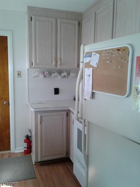 8 Limecrest Rd, Andover, NJ 07821 photo 11