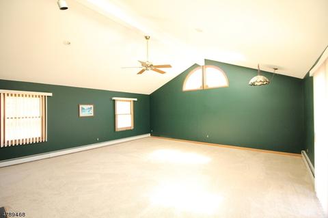 16 Limonite Rd, Hackettstown, NJ 07840 photo 2