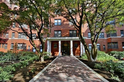 100 Prospect Ave #4M, Hackensack, NJ 07601 photo 2