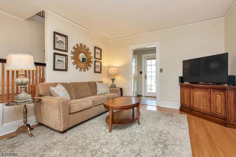 85 Beekman Rd, Summit, NJ 07901 photo 3