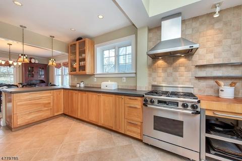 85 Beekman Rd, Summit, NJ 07901 photo 6