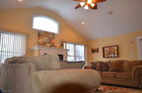 55 Fairmount Ave, Bridgewater, NJ 08807 photo 5