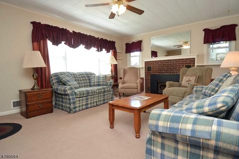 20 Wendt Ln, Wayne, NJ 07470 photo 4