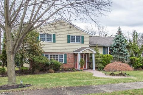 178 Fredrick St, Paramus, NJ 07652 photo 2