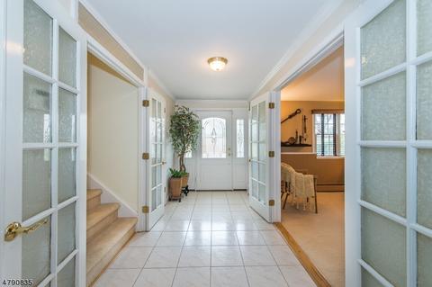 178 Fredrick St, Paramus, NJ 07652 photo 3