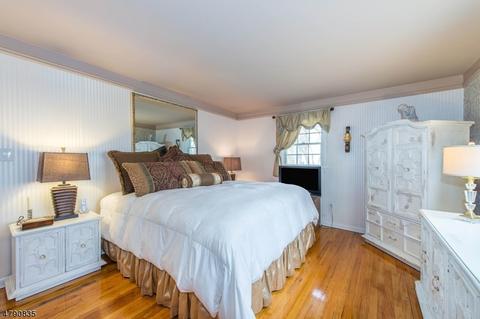178 Fredrick St, Paramus, NJ 07652 photo 12