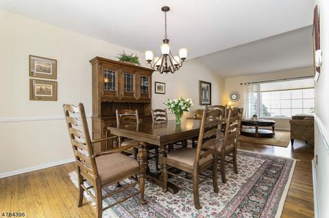 230 Sutton Dr, Berkeley Heights, NJ 07922 photo 4