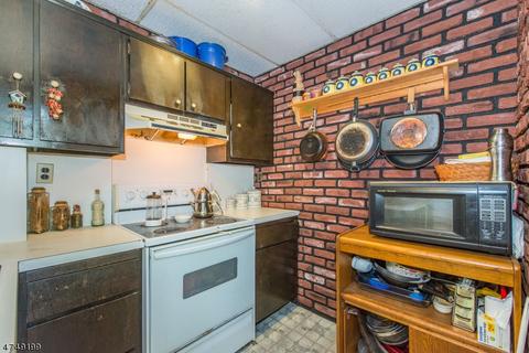 7 Alps Rd, Wayne, NJ 07470 photo 11