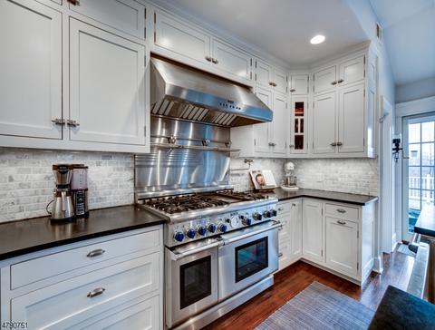 48 Myrtle Ave, Millburn, NJ 07041 photo 10