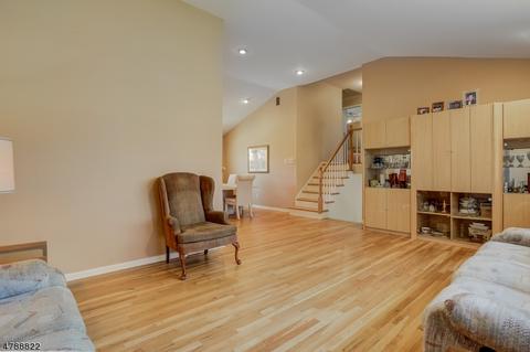 26 Cypress Ter, Springfield, NJ 07081 photo 8