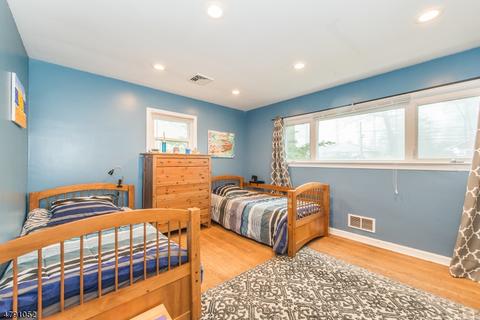 72 Cedar Pl, Wayne, NJ 07470 photo 14