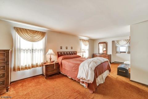 78 Suters Ln, Wayne, NJ 07470 photo 10