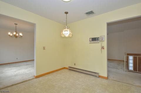 11 Lucas Ln, Wayne, NJ 07470 photo 13