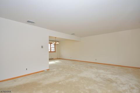 11 Lucas Ln, Wayne, NJ 07470 photo 16