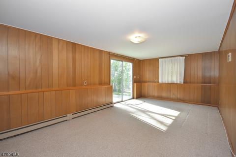 11 Lucas Ln, Wayne, NJ 07470 photo 4