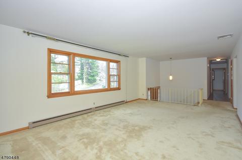 11 Lucas Ln, Wayne, NJ 07470 photo 17