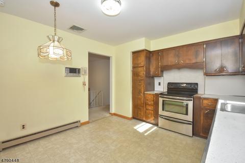 11 Lucas Ln, Wayne, NJ 07470 photo 12