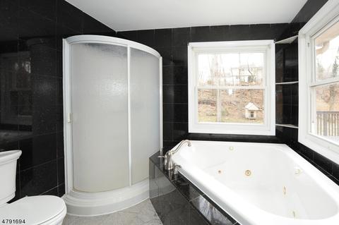 21 Sinclair Dr, Wayne, NJ 07470 photo 18