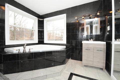 21 Sinclair Dr, Wayne, NJ 07470 photo 17