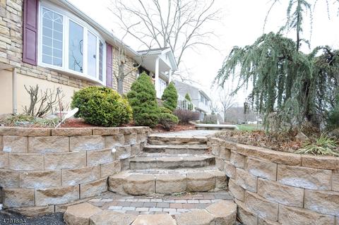 21 Sinclair Dr, Wayne, NJ 07470 photo 2