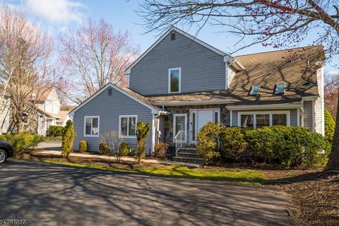 14 Matthew Rd, Wayne, NJ 07470 photo 2