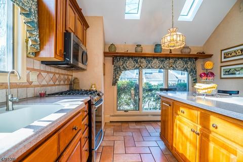 14 Matthew Rd, Wayne, NJ 07470 photo 5