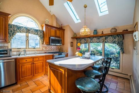 14 Matthew Rd, Wayne, NJ 07470 photo 6