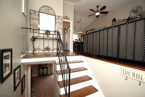 7 Robin Rd, Somerville, NJ 08876 photo 2