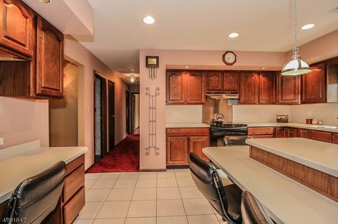 37 Millridge Rd, Secaucus, NJ 07094 photo 9