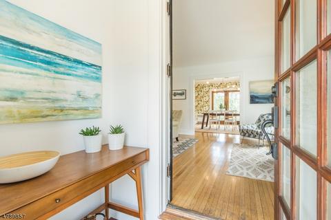 99 Haddon Pl, Montclair, NJ 07043 photo 3