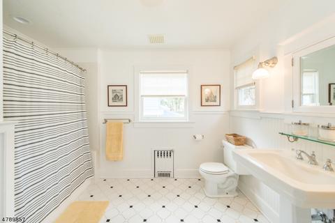 99 Haddon Pl, Montclair, NJ 07043 photo 17