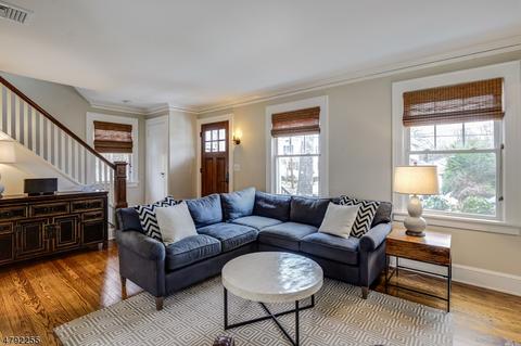 137 Pine Grove Ave, Summit, NJ 07901 photo 2