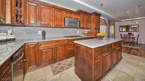 21 Grandview Dr, Wayne, NJ 07470 photo 6