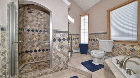 21 Grandview Dr, Wayne, NJ 07470 photo 16