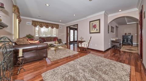 21 Grandview Dr, Wayne, NJ 07470 photo 5