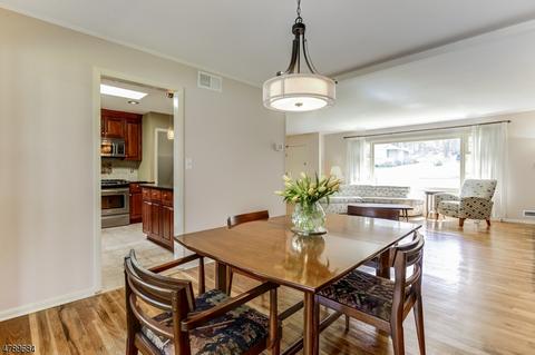 312 Timber Dr, Berkeley Heights, NJ 07922 photo 4